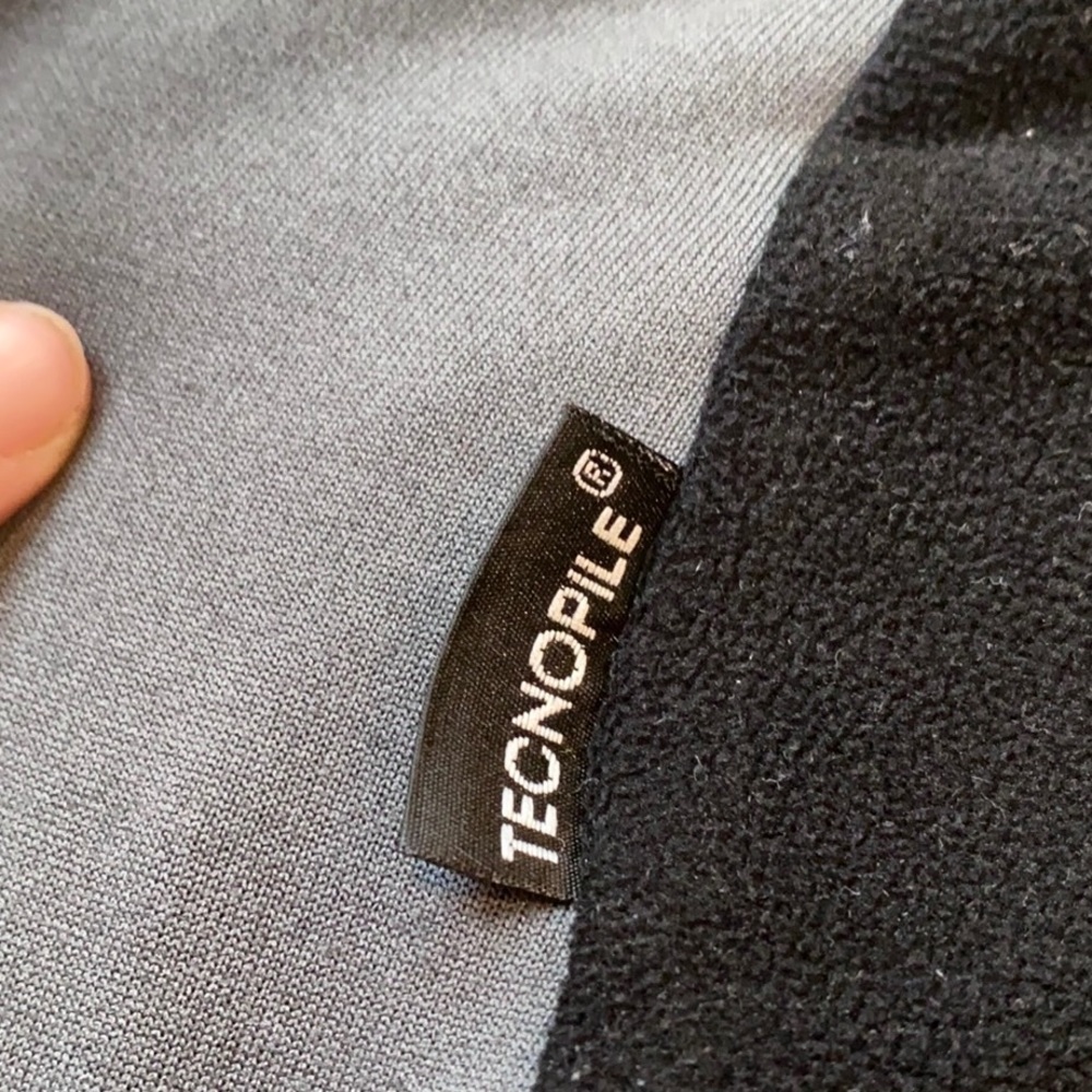 Macpac New Zealand Lightweight Performance Fleece - Picture 5 of 6